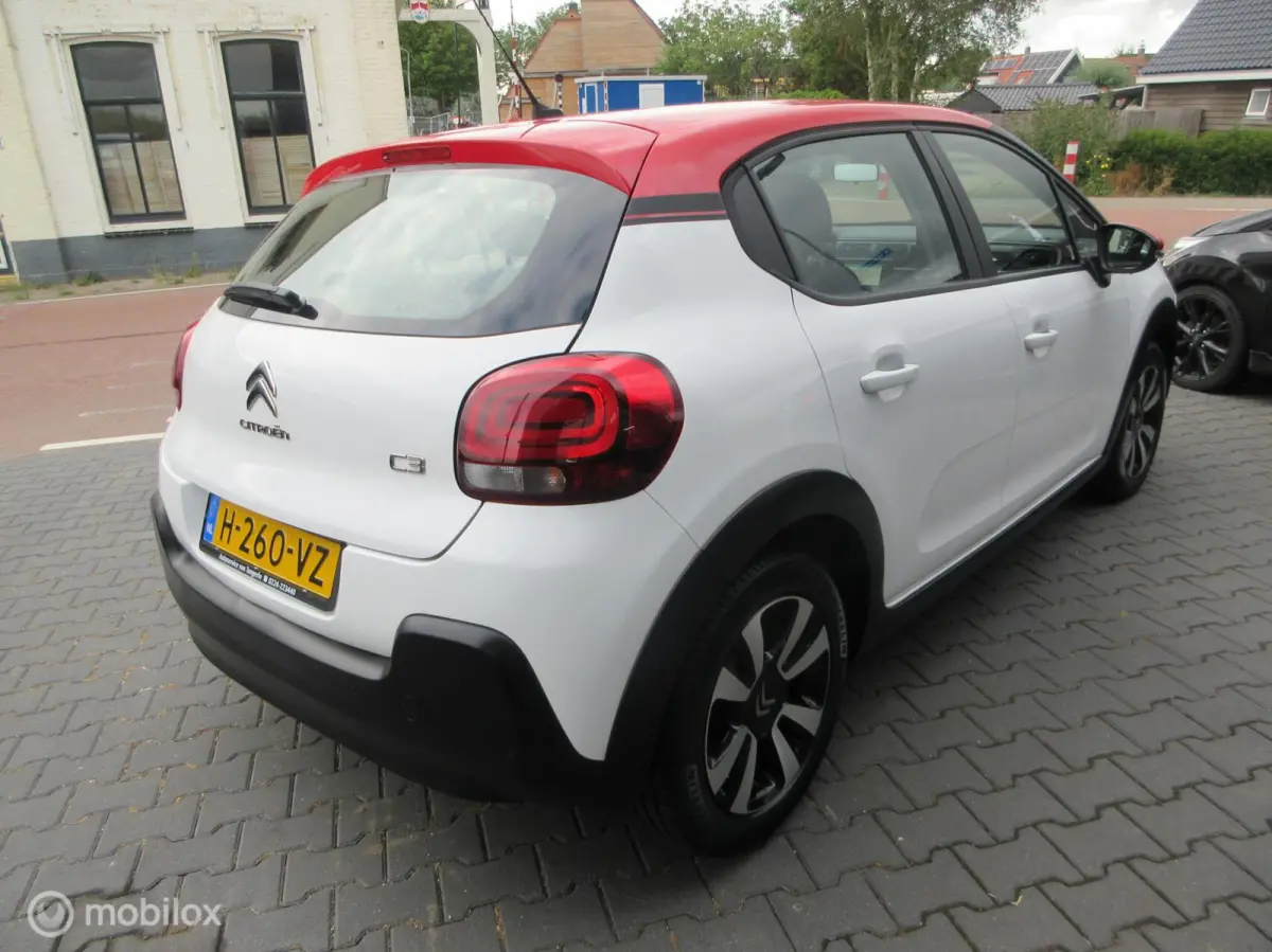 1.2 PureTech Live 5drs 121dkm Navi Cruise Climate