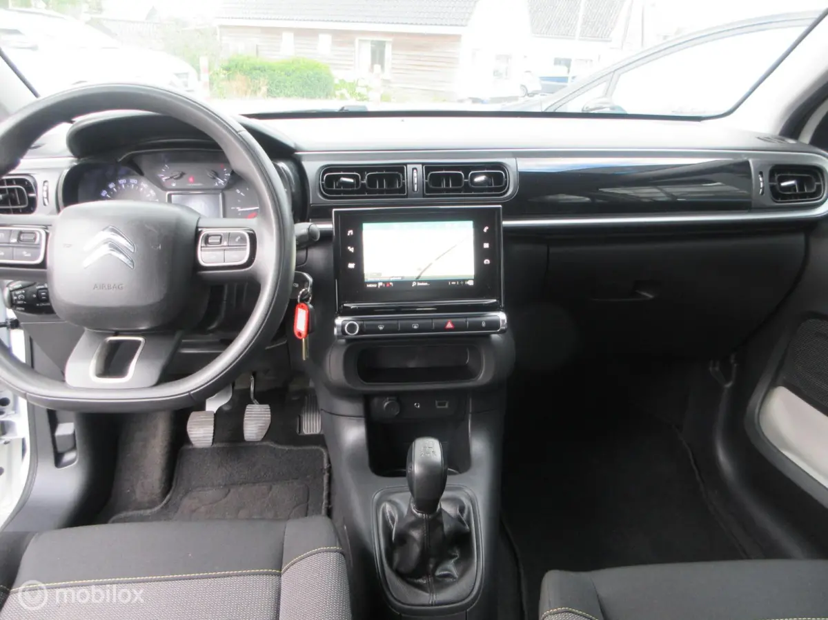 1.2 PureTech Live 5drs 121dkm Navi Cruise Climate
