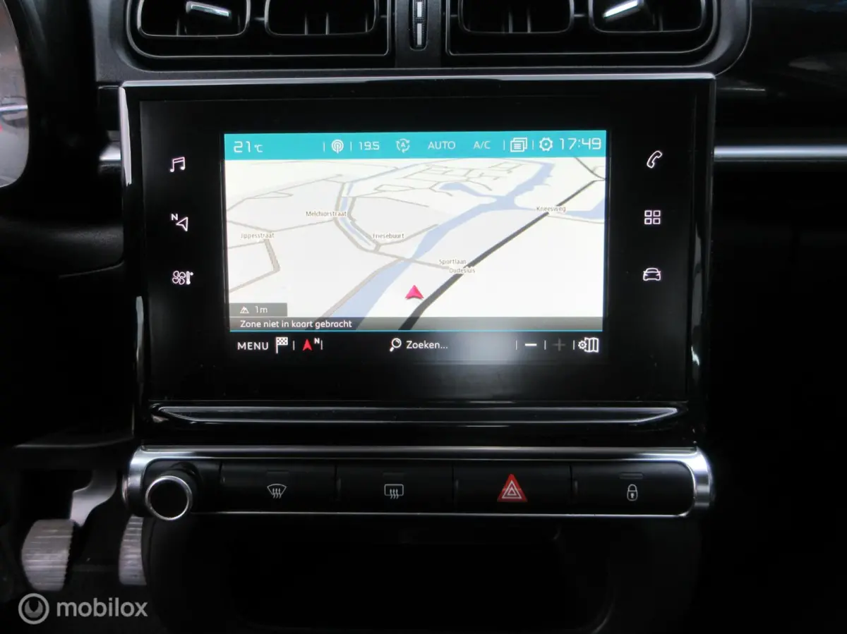 1.2 PureTech Live 5drs 121dkm Navi Cruise Climate