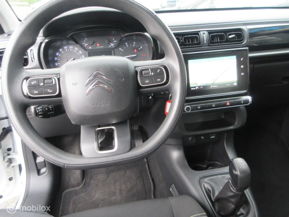 1.2 PureTech Live 5drs 121dkm Navi Cruise Climate
