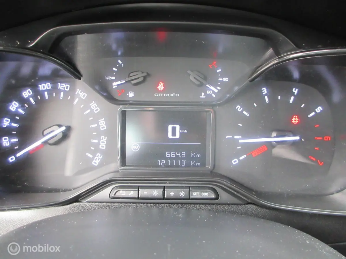1.2 PureTech Live 5drs 121dkm Navi Cruise Climate