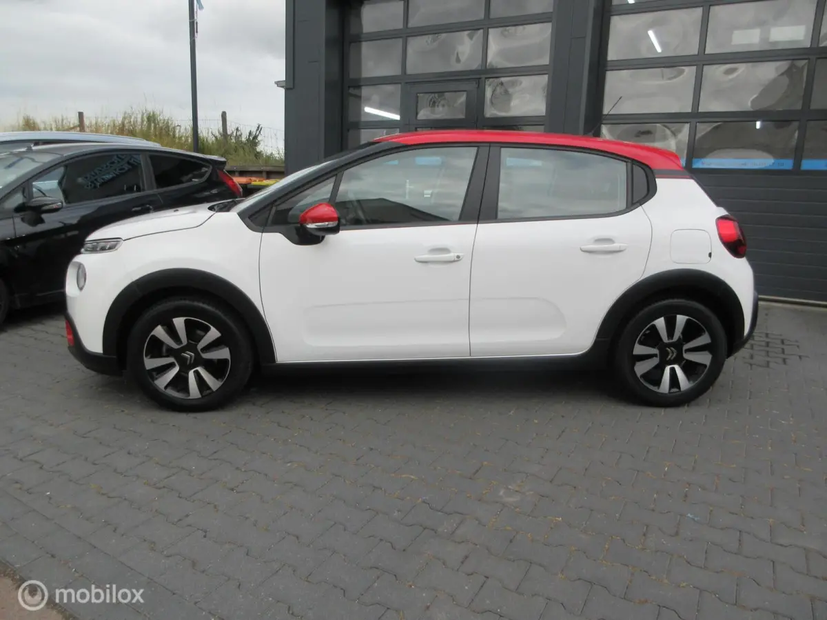 1.2 PureTech Live 5drs 121dkm Navi Cruise Climate