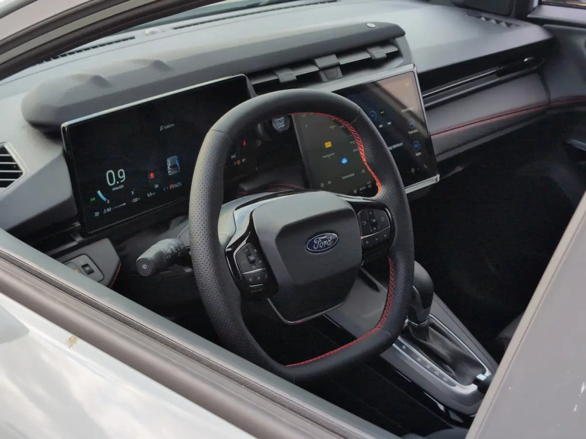 1.0 EcoBoost ST-Line X | 6-weg handmatig verstelbare passagiersstoel inclusief lendensteunverstelling | Achteruitrijcamera | Achteruitrijcamera