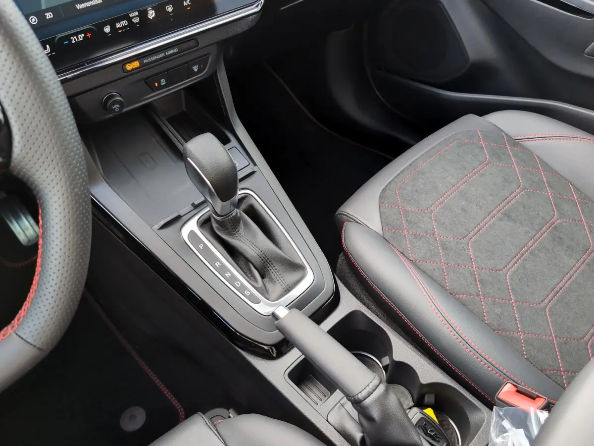 1.0 EcoBoost ST-Line X | 6-weg handmatig verstelbare passagiersstoel inclusief lendensteunverstelling | Achteruitrijcamera | Achteruitrijcamera