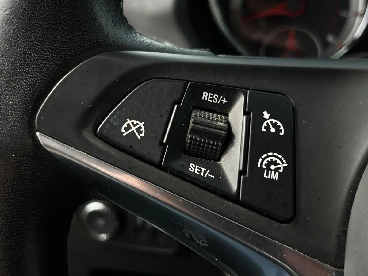 1.4 Glam PDC / STUUR & STOELVERWARMING / CLIMATE CONTROL / CRUISE / TELEFOONVOORBEREIDING