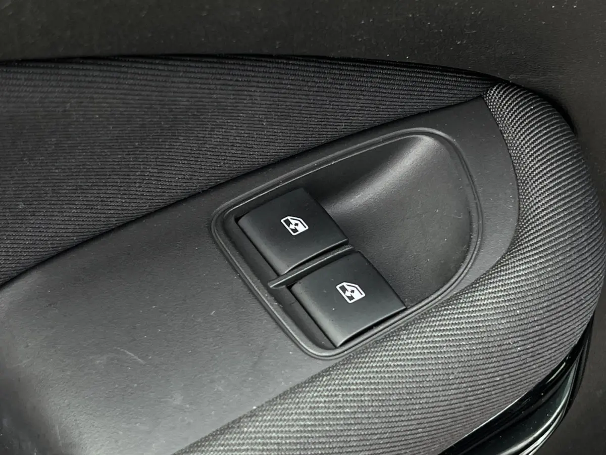 1.4 Glam PDC / STUUR & STOELVERWARMING / CLIMATE CONTROL / CRUISE / TELEFOONVOORBEREIDING