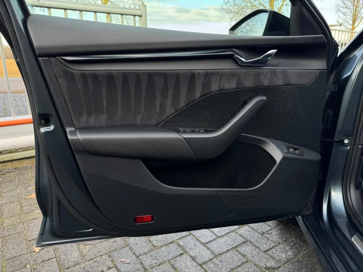 1.4 TSI RS iV PHEV Business SOH 95,47% / MATRIX / VIRTUAL COCKPIT