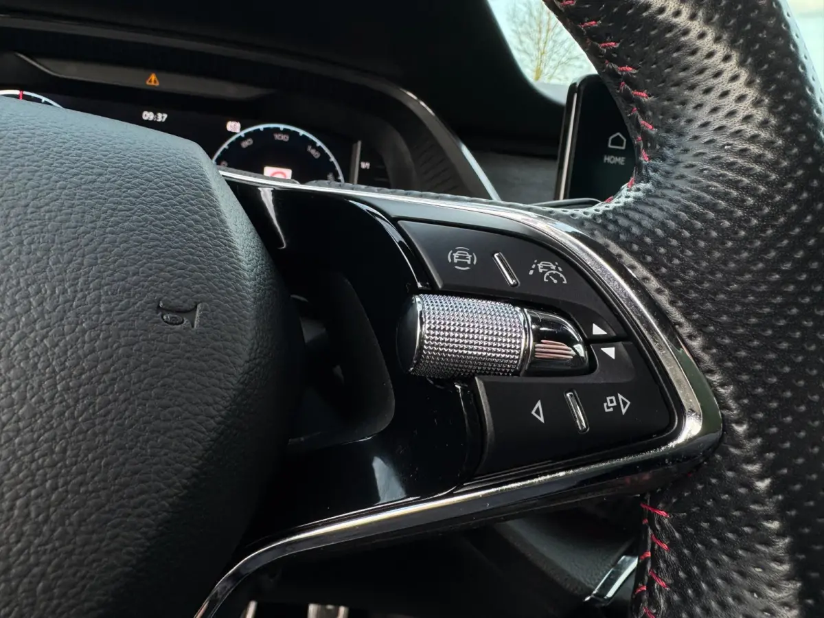 1.4 TSI RS iV PHEV Business SOH 95,47% / MATRIX / VIRTUAL COCKPIT