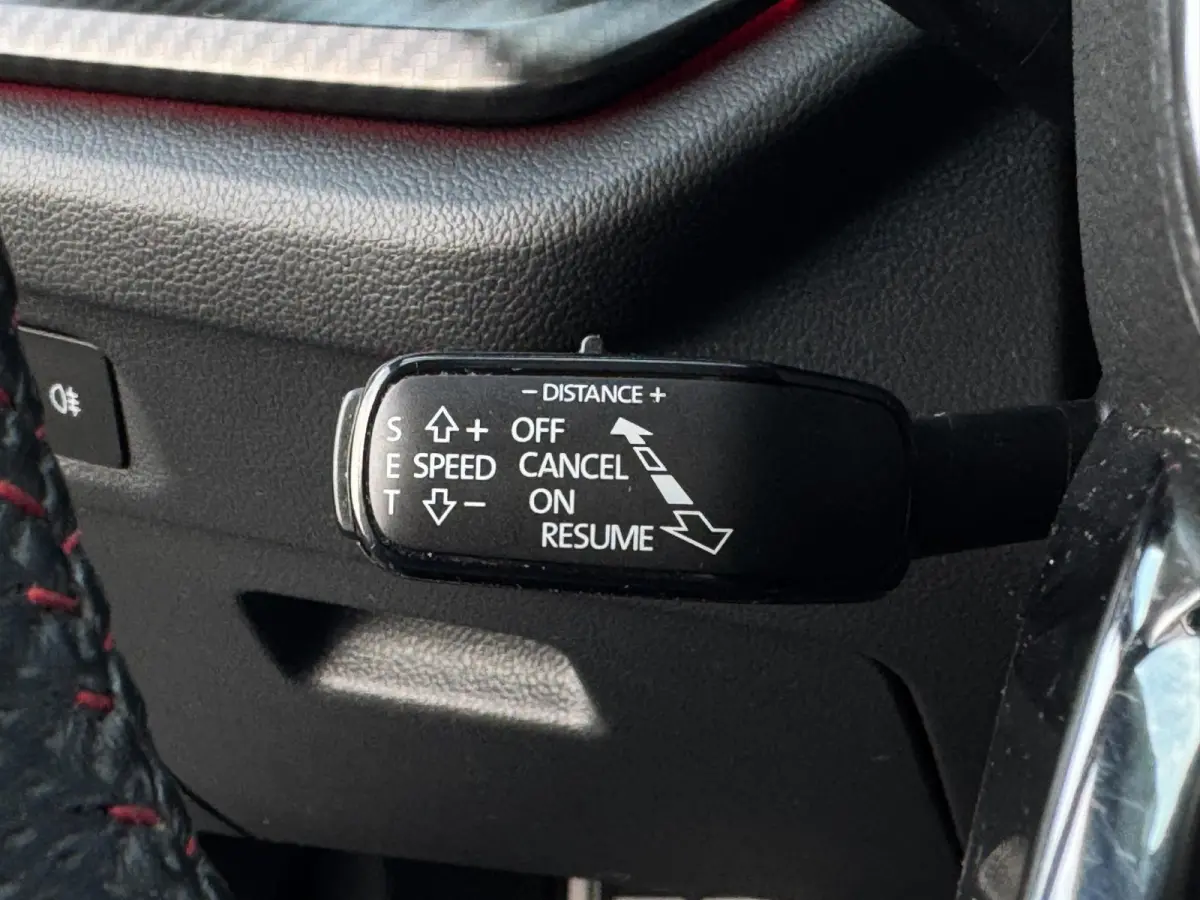 1.4 TSI RS iV PHEV Business SOH 95,47% / MATRIX / VIRTUAL COCKPIT