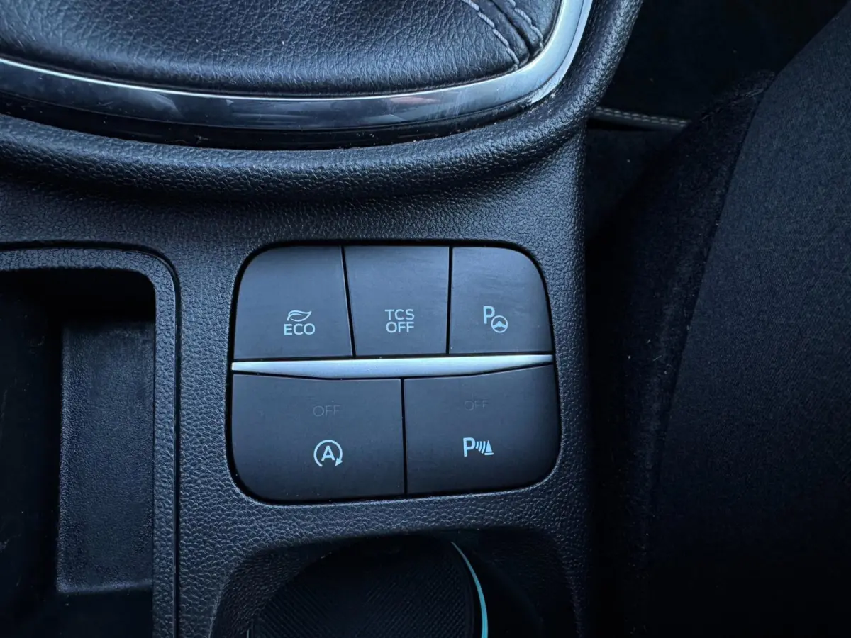 1.0 EcoBoost Titanium NIEUWE RIEM / WINTERPACK / INPARKEREN / LMV / CARPLAY / NAVIGATIE / ACC / CAMERA
