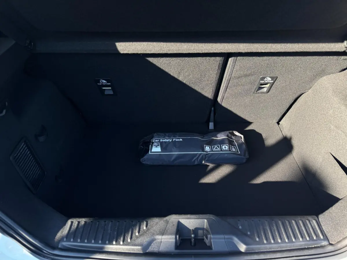1.0 EcoBoost Titanium NIEUWE RIEM / WINTERPACK / INPARKEREN / LMV / CARPLAY / NAVIGATIE / ACC / CAMERA