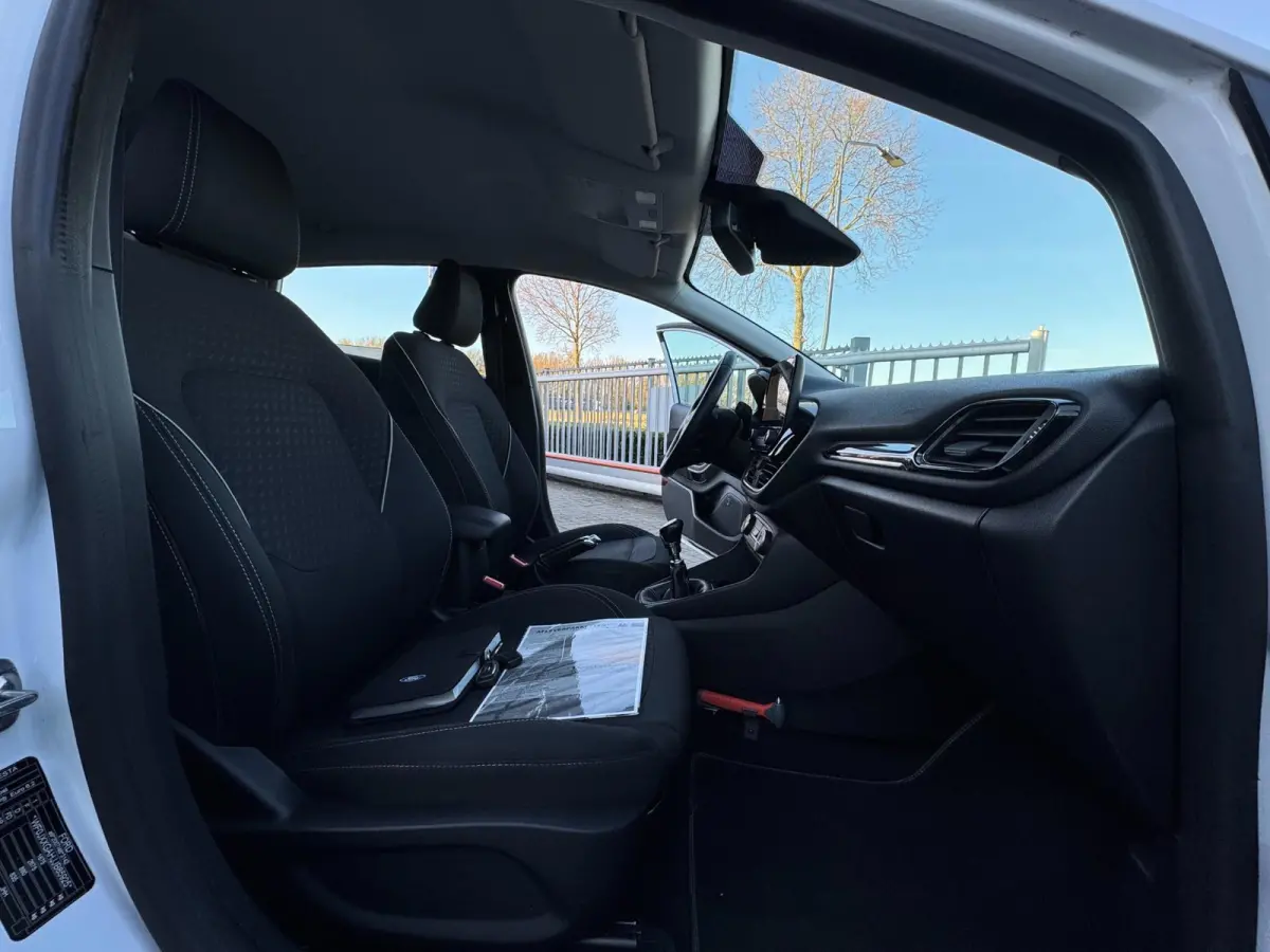 1.0 EcoBoost Titanium NIEUWE RIEM / WINTERPACK / INPARKEREN / LMV / CARPLAY / NAVIGATIE / ACC / CAMERA