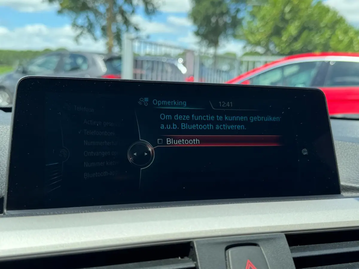 320i High Executive 184 PK / PDC / NAVIGATIE / CRUISE / NL AUTO / LEDER / AUTOMAAT