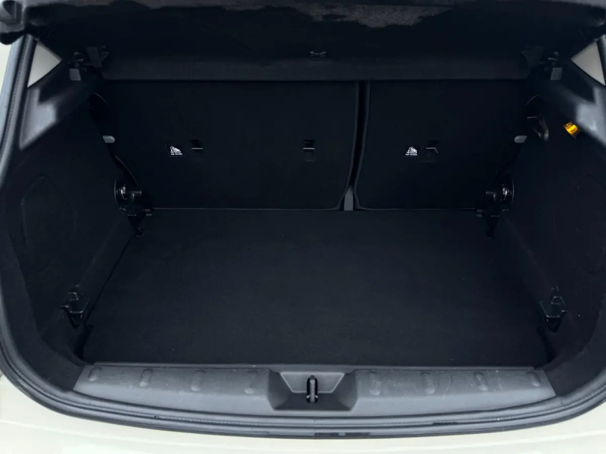 1.5 One First PARKEERSENSOREN / LMV / STOELVERWARMING / AIRCO