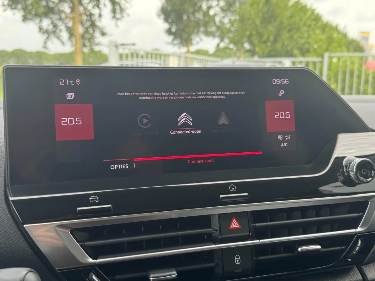 1.2 Puretech Feel AFNEEMBARE TREKHAAK / CAMERA / NAVI / CARPLAY / PDC / CRUISE CONTROL / BLUETOOTH / DAB
