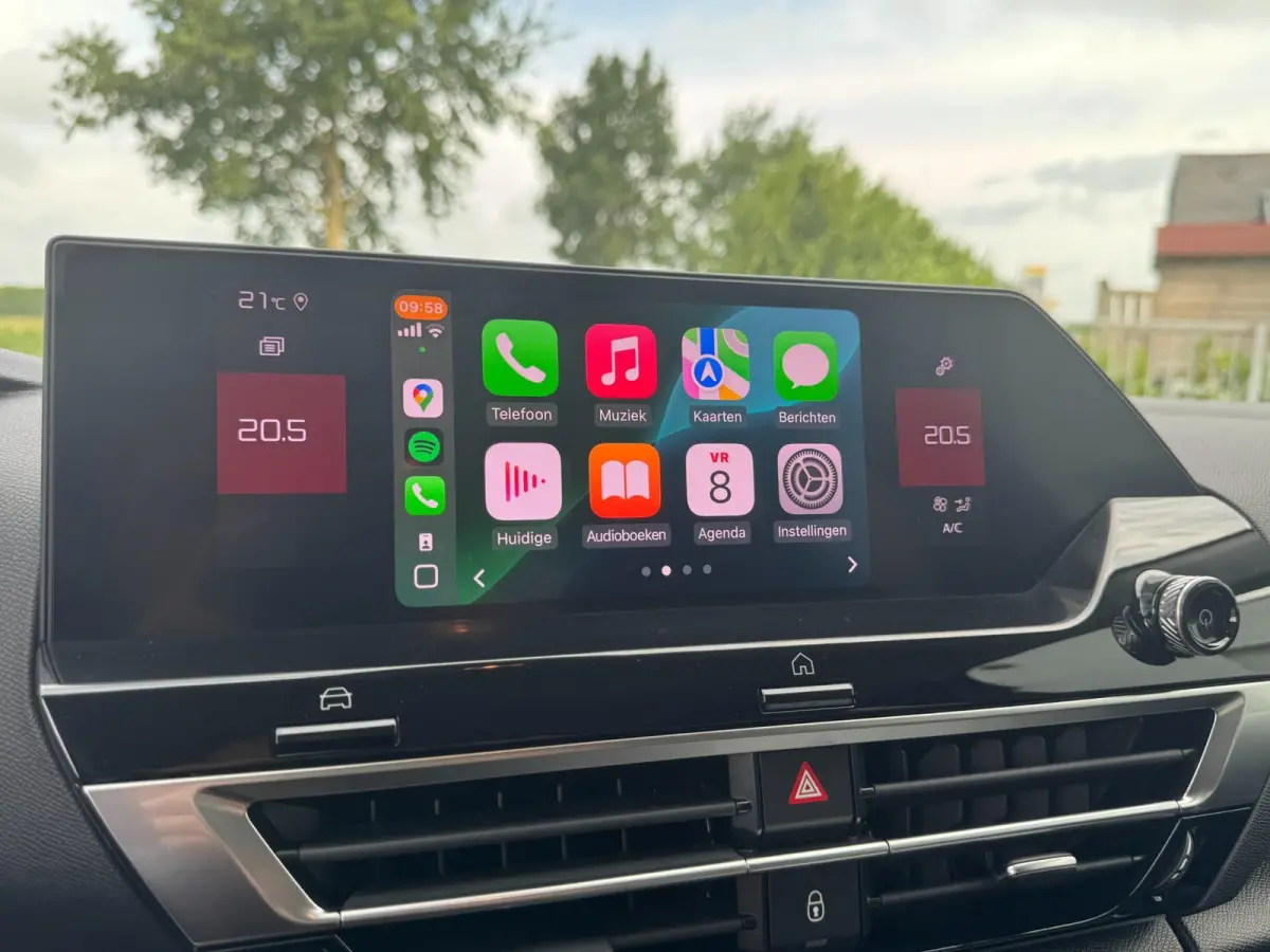 1.2 Puretech Feel AFNEEMBARE TREKHAAK / CAMERA / NAVI / CARPLAY / PDC / CRUISE CONTROL / BLUETOOTH / DAB
