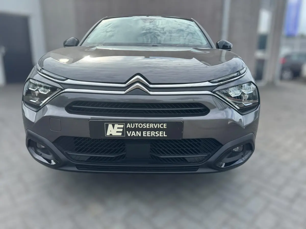 1.2 Puretech Feel AFNEEMBARE TREKHAAK / CAMERA / NAVI / CARPLAY / PDC / CRUISE CONTROL / BLUETOOTH / DAB