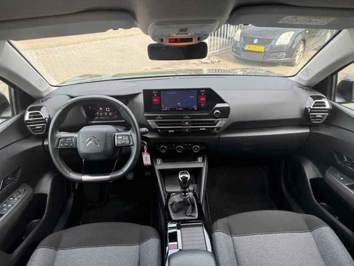 1.2 Puretech Feel AFNEEMBARE TREKHAAK / CAMERA / NAVI / CARPLAY / PDC / CRUISE CONTROL / BLUETOOTH / DAB
