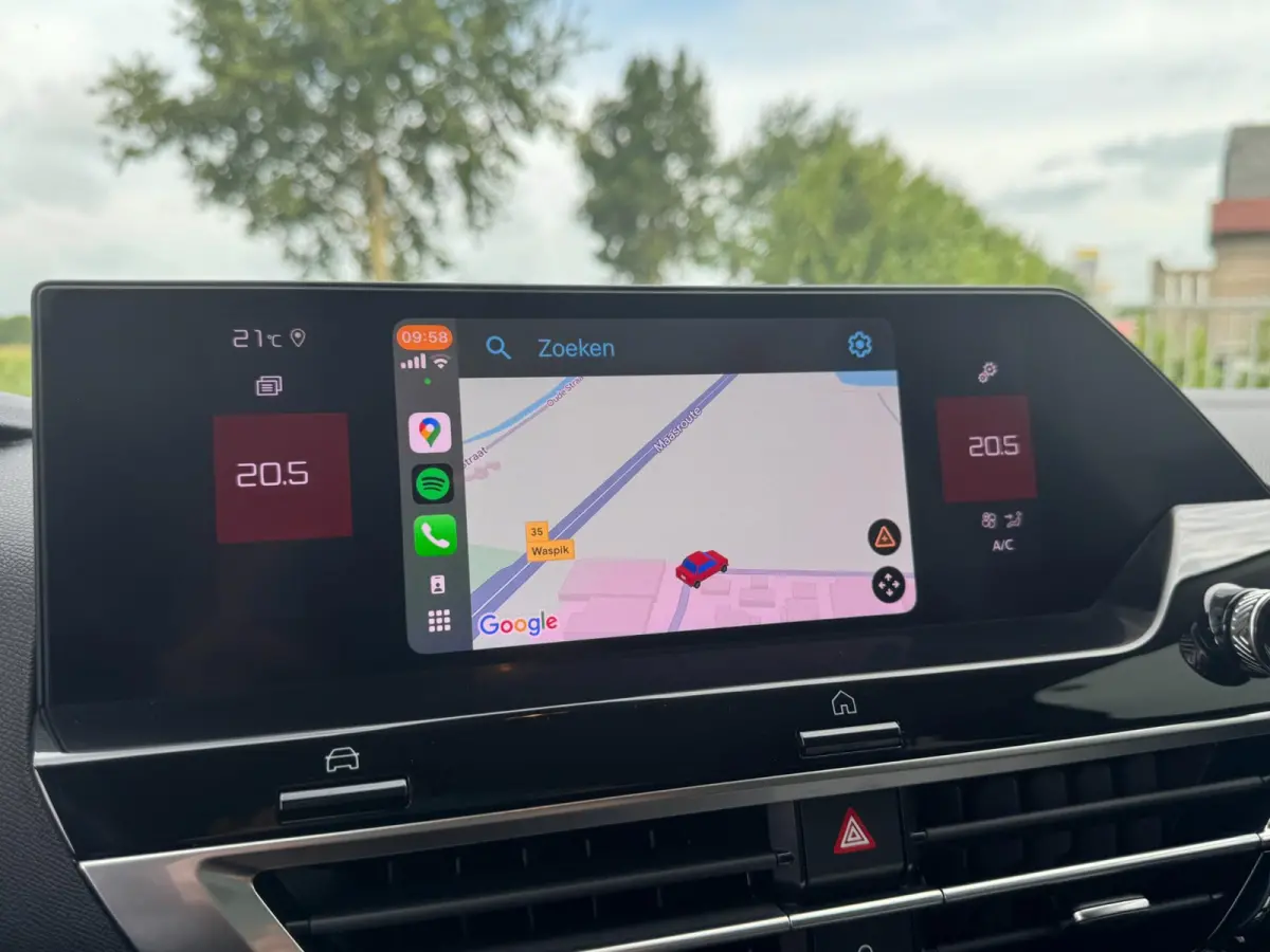 1.2 Puretech Feel AFNEEMBARE TREKHAAK / CAMERA / NAVI / CARPLAY / PDC / CRUISE CONTROL / BLUETOOTH / DAB