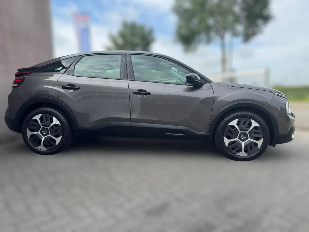1.2 Puretech Feel AFNEEMBARE TREKHAAK / CAMERA / NAVI / CARPLAY / PDC / CRUISE CONTROL / BLUETOOTH / DAB