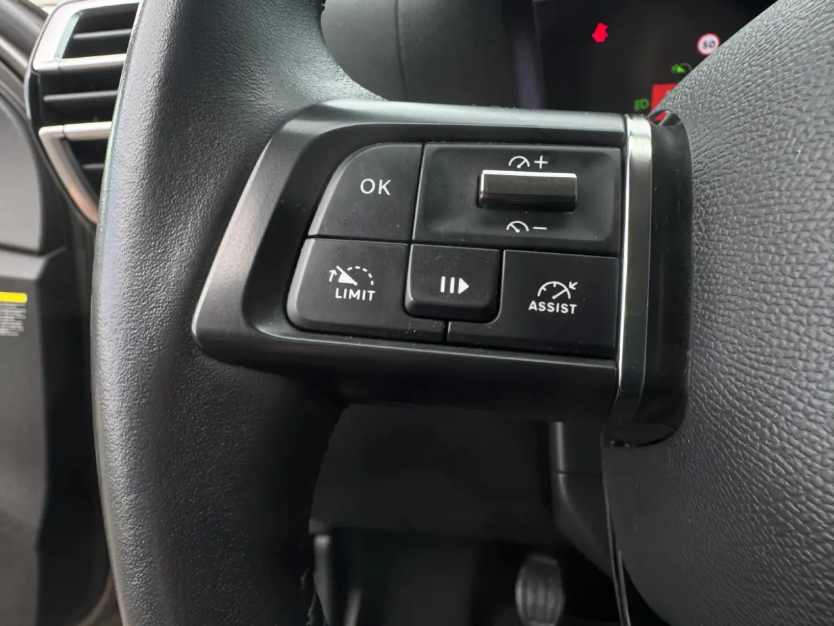 1.2 Puretech Feel AFNEEMBARE TREKHAAK / CAMERA / NAVI / CARPLAY / PDC / CRUISE CONTROL / BLUETOOTH / DAB