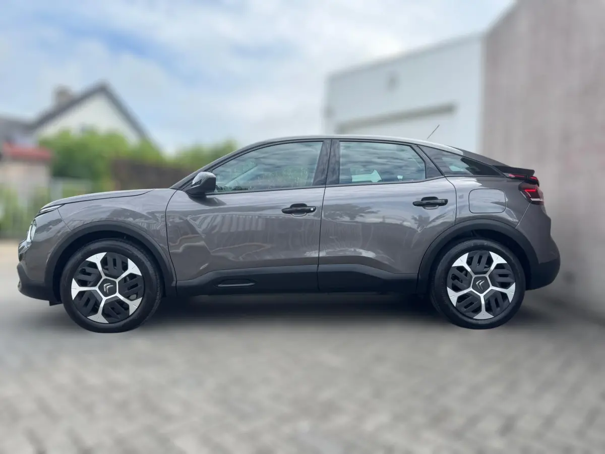 1.2 Puretech Feel AFNEEMBARE TREKHAAK / CAMERA / NAVI / CARPLAY / PDC / CRUISE CONTROL / BLUETOOTH / DAB