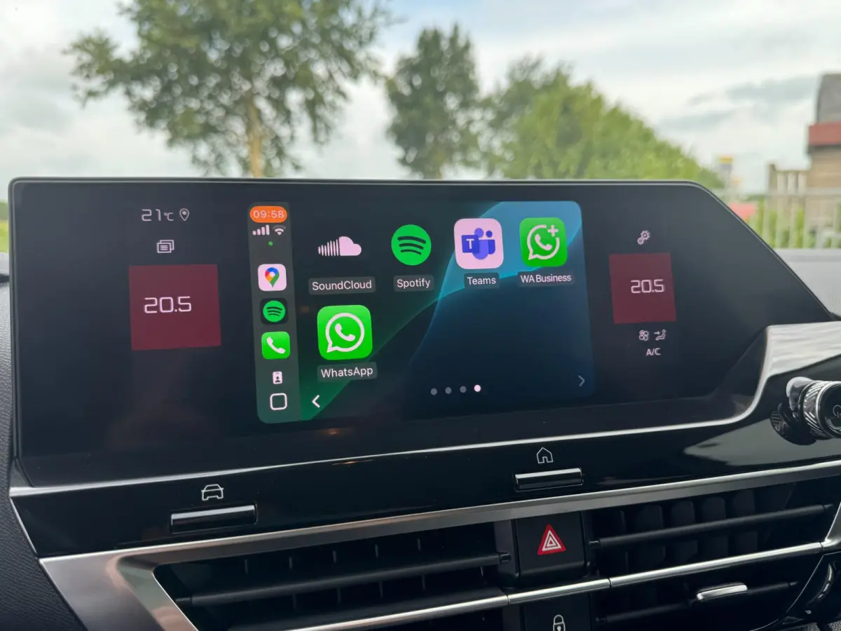 1.2 Puretech Feel AFNEEMBARE TREKHAAK / CAMERA / NAVI / CARPLAY / PDC / CRUISE CONTROL / BLUETOOTH / DAB