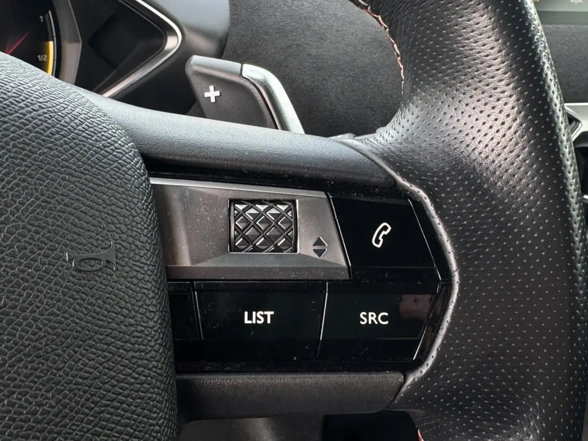 1.2 PureTech Business AUTOMAAT / PDC / CARPLAY / CRUISE CONTROL / ZEER FRAAI DESIGN / ECC / LMV