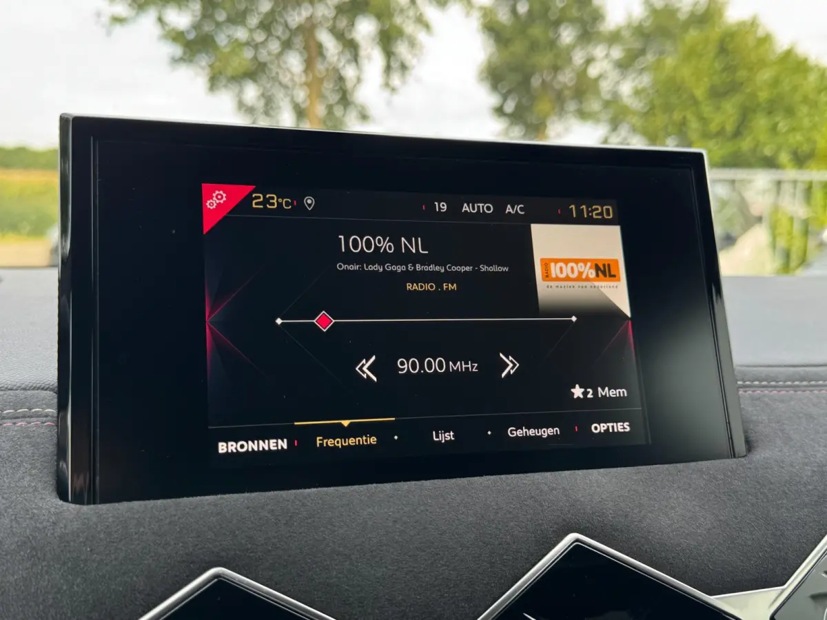 1.2 PureTech Business AUTOMAAT / PDC / CARPLAY / CRUISE CONTROL / ZEER FRAAI DESIGN / ECC / LMV