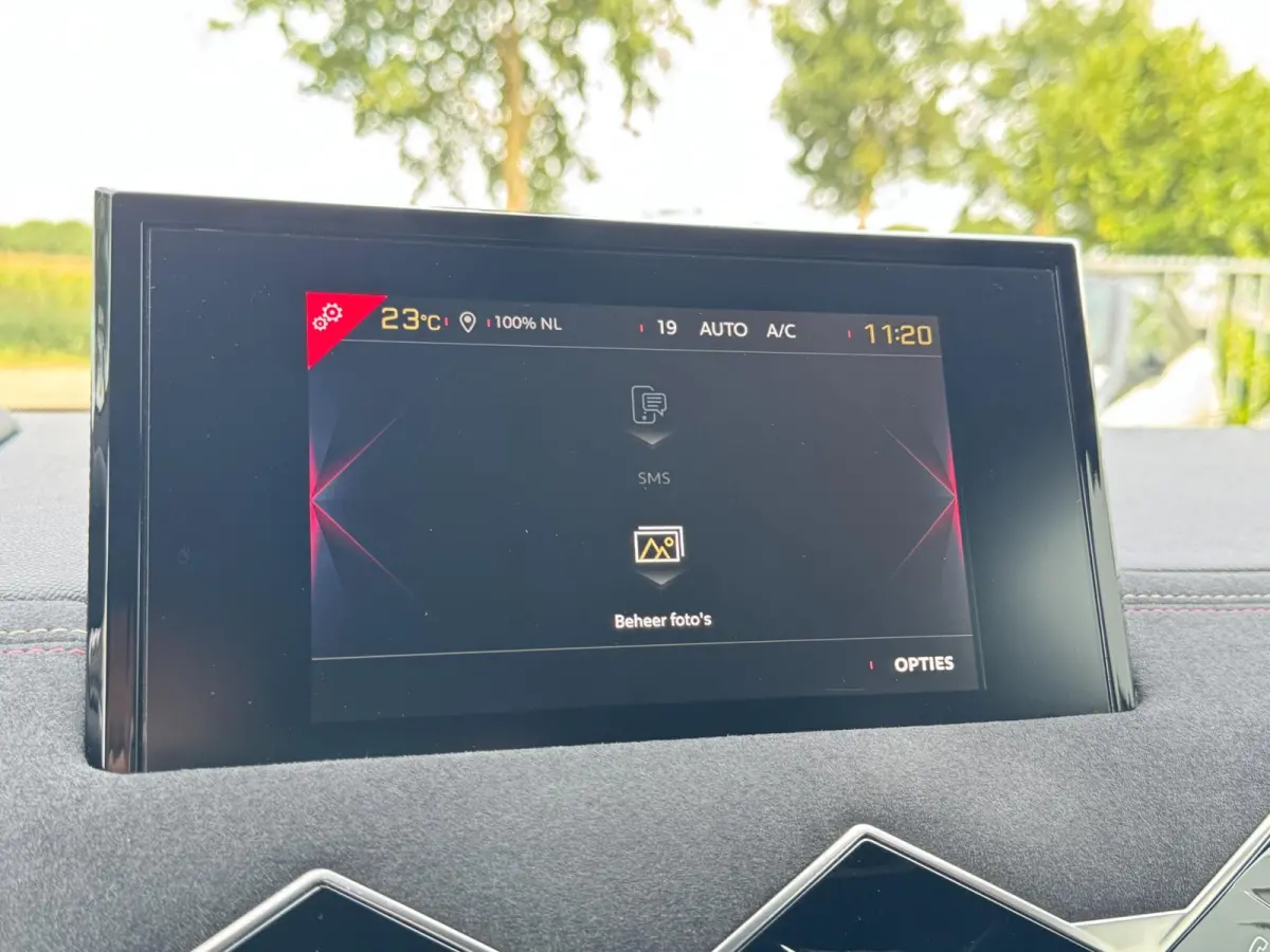 1.2 PureTech Business AUTOMAAT / PDC / CARPLAY / CRUISE CONTROL / ZEER FRAAI DESIGN / ECC / LMV
