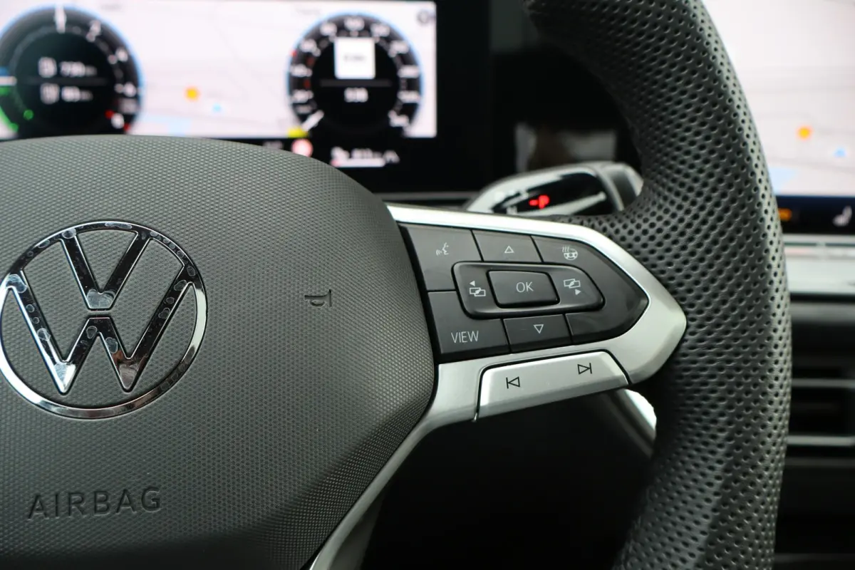 1.5 eHybrid 204pk R-Line Edition | SoH 100% | 360 Camera | Trekhaak Wegklapbaar | Blackstyle