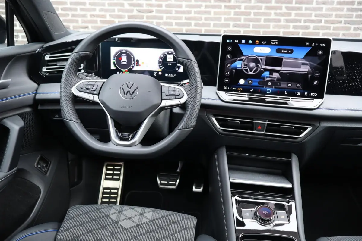 1.5 eHybrid 204pk R-Line Edition | SoH 100% | 360 Camera | Trekhaak Wegklapbaar | Blackstyle
