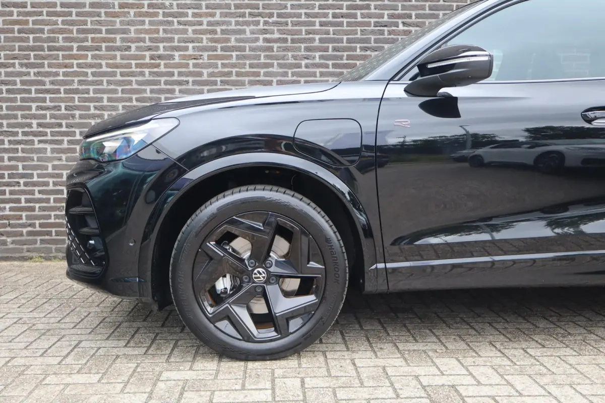 1.5 eHybrid 204pk R-Line Edition | SoH 100% | 360 Camera | Trekhaak Wegklapbaar | Blackstyle