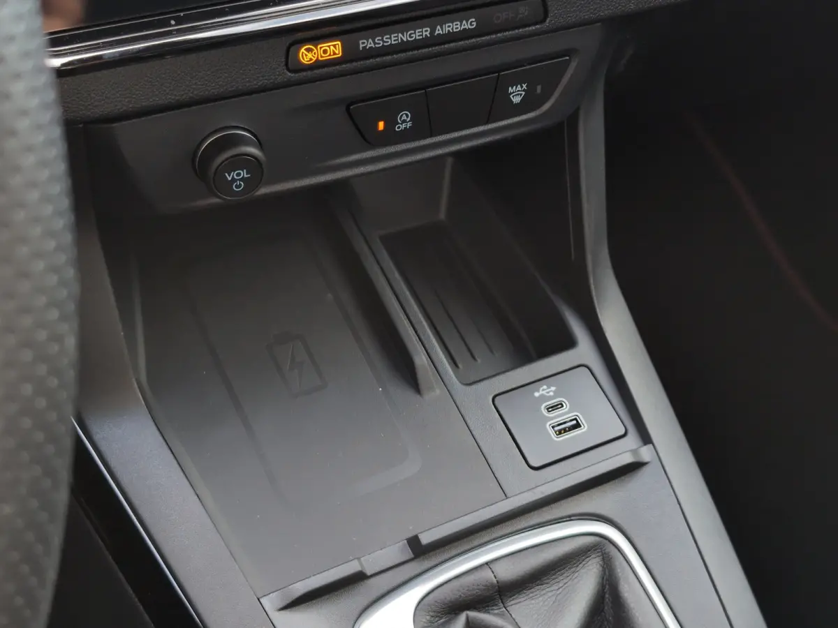 1.0 EcoBoost ST-Line X | 6-weg handmatig verstelbare passagiersstoel inclusief lendensteunverstelling | Achteruitrijcamera | Airco (automatisch)