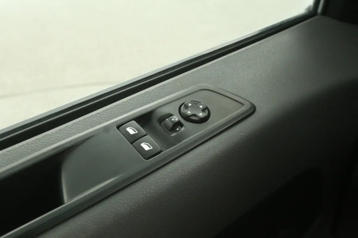 L2H1 75 kWh Long Range | Snelladen | SOH 90% | Airco | Cruise | Camera | Carplay | 2xSchuifdeur | 3 Zits | Trekhaak