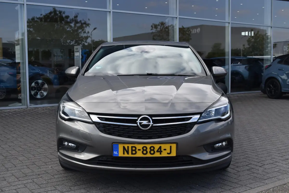 1.4 Innovation | Panoramadak | Trekhaak | Climate Control | Cruise Control |  Achteruitrijcamera | Navigatie |