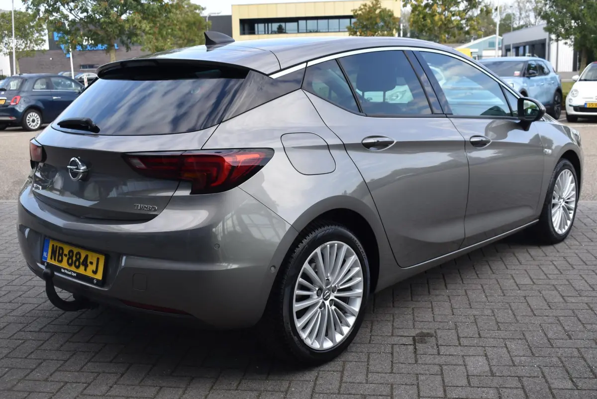 1.4 Innovation | Panoramadak | Trekhaak | Climate Control | Cruise Control |  Achteruitrijcamera | Navigatie |
