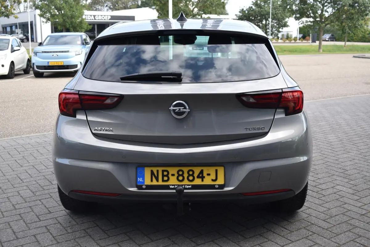 1.4 Innovation | Panoramadak | Trekhaak | Climate Control | Cruise Control |  Achteruitrijcamera | Navigatie |