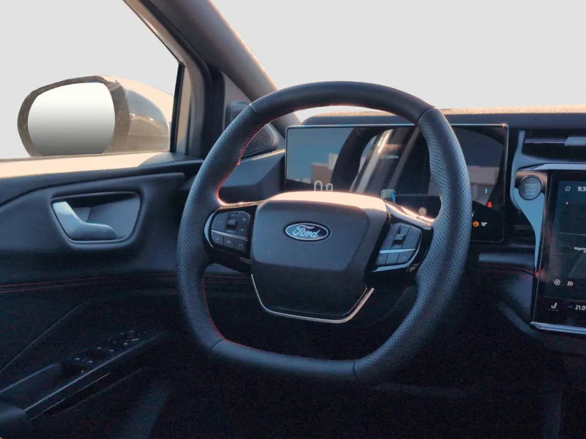 1.0 EcoBoost ST-Line | Achteruitrijcamera | All Weather banden | Armsteun voor