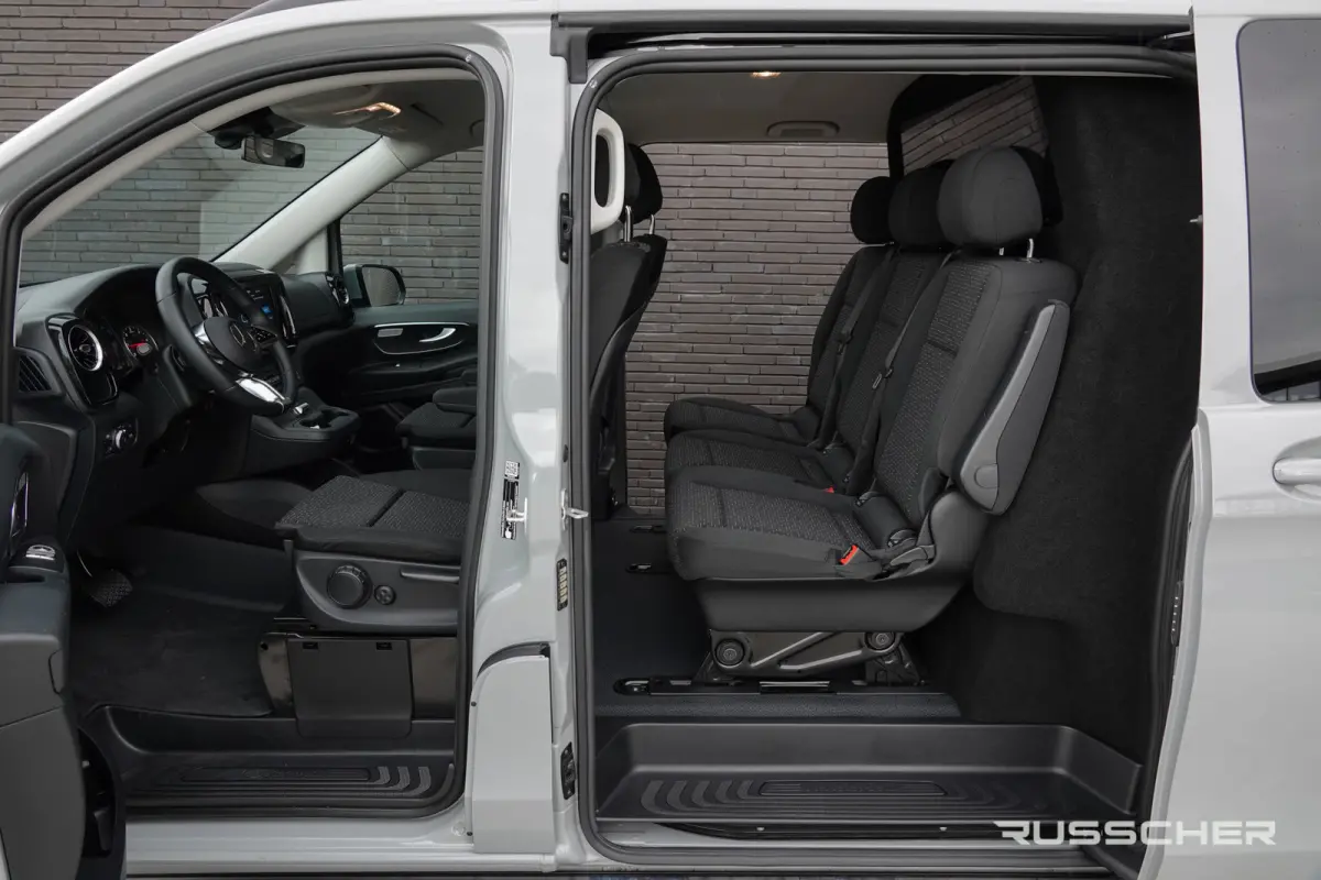 119Cdi 190Pk 9G-Tronic Aut. | Dubbele Cabine | Select | Lang | 360° Camera | 2xSchuifdeur | Treeplanken | 20'' | Alpine Grey