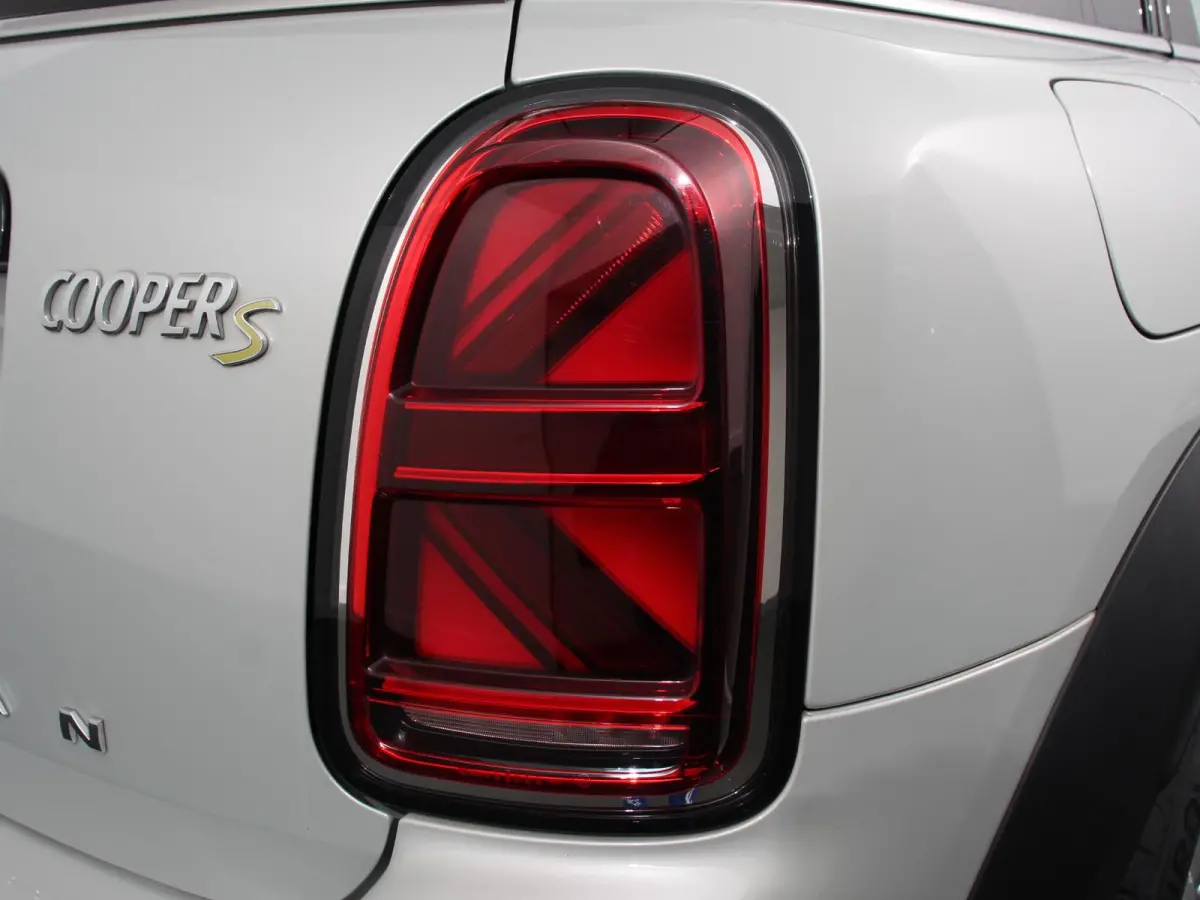 1.5 Cooper ALL4 PHEV Navigatie Climate Control Lichtmetalen Velgen Led