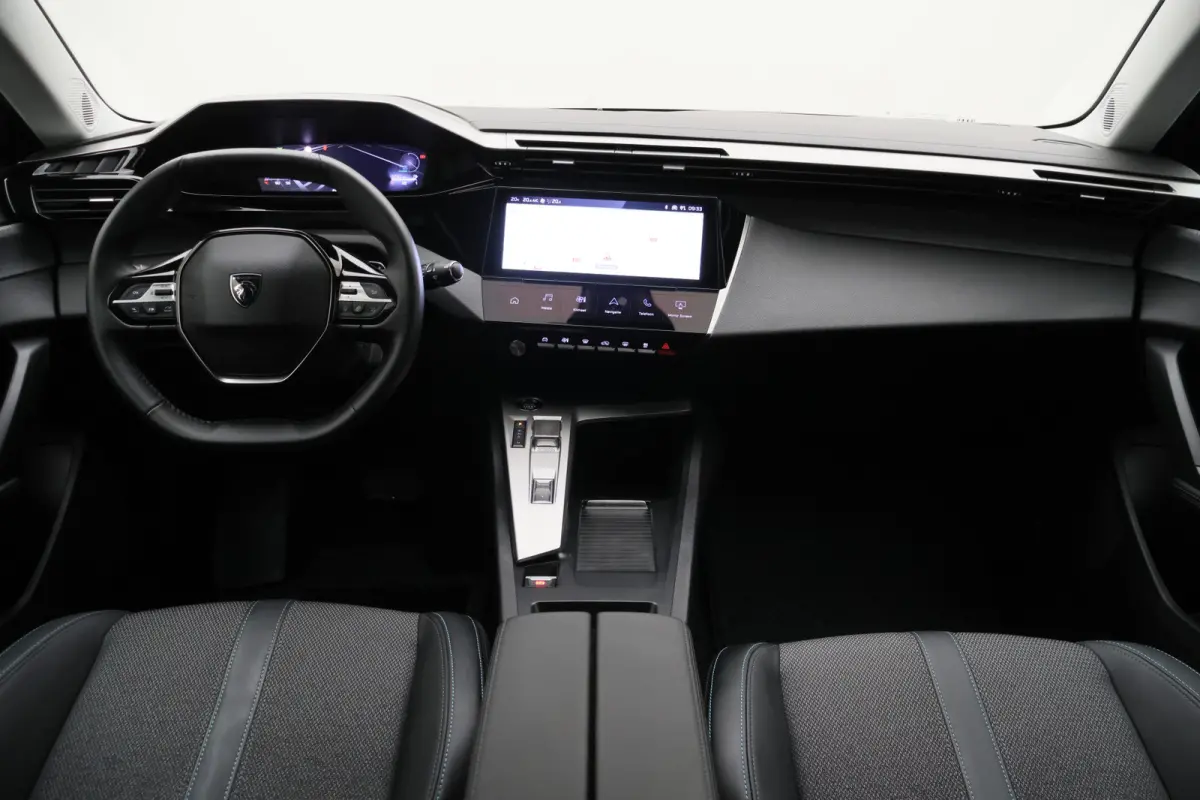 1.2 Hybrid 145 e-DCS6 Allure 360° Camera, Apple CarPlay, ACC, Climate Control, Navigatie, 17"
