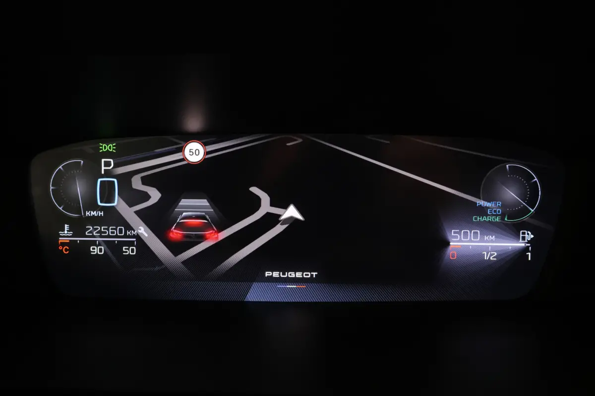 1.2 Hybrid 145 e-DCS6 Allure 360° Camera, Apple CarPlay, ACC, Climate Control, Navigatie, 17"