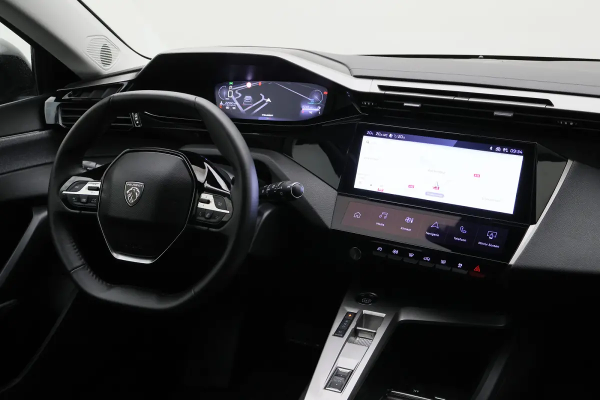 1.2 Hybrid 145 e-DCS6 Allure 360° Camera, Apple CarPlay, ACC, Climate Control, Navigatie, 17"