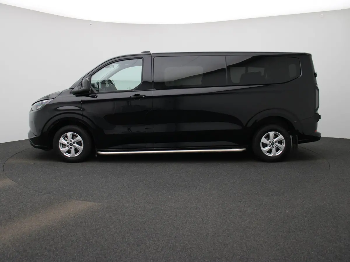 340 2.5 PHEV L2H1 Limited | 9 persoons | Adaptive Cruise | Stoelverwarming | Voorruitverwarming | Camera | Apple Carplay/Android Auto |