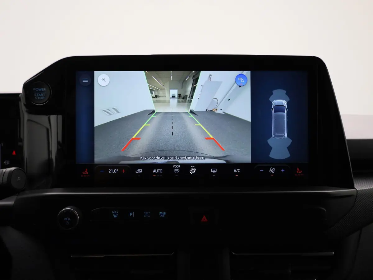 340 2.5 PHEV L2H1 Limited | 9 persoons | Adaptive Cruise | Stoelverwarming | Voorruitverwarming | Camera | Apple Carplay/Android Auto |