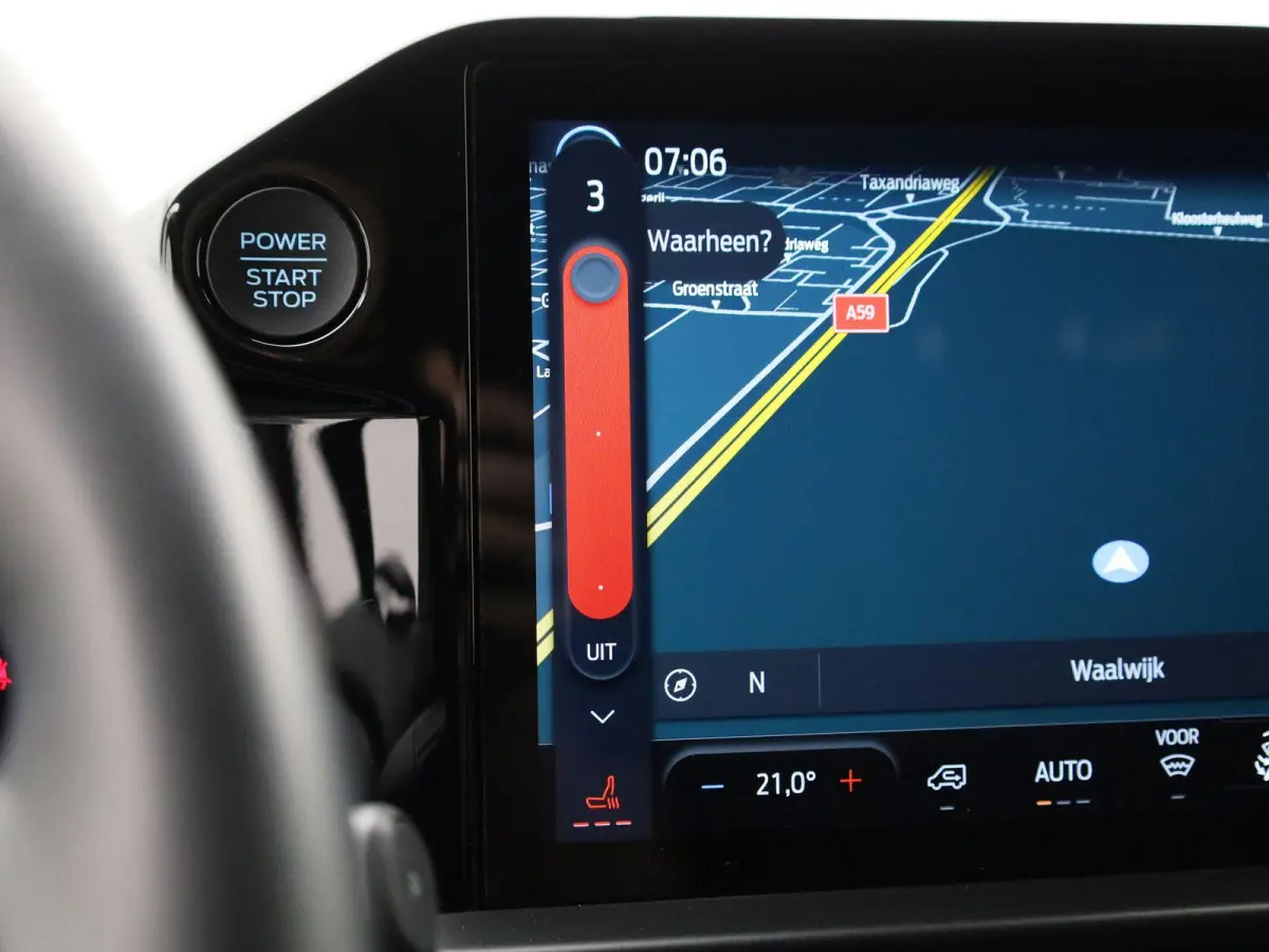 340 2.5 PHEV L2H1 Limited | 9 persoons | Adaptive Cruise | Stoelverwarming | Voorruitverwarming | Camera | Apple Carplay/Android Auto |
