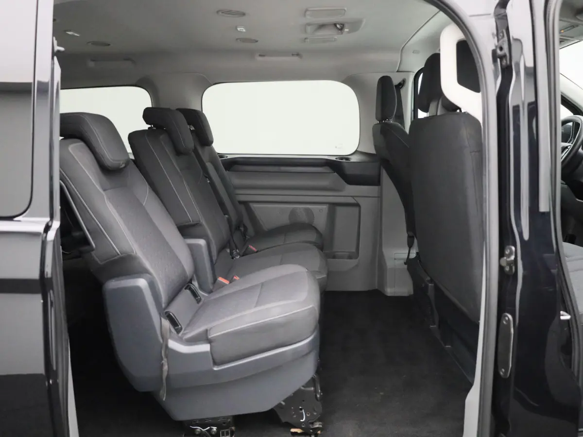 340 2.5 PHEV L2H1 Limited | 9 persoons | Adaptive Cruise | Stoelverwarming | Voorruitverwarming | Camera | Apple Carplay/Android Auto |