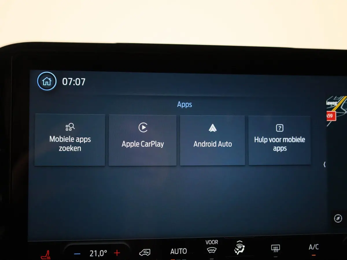 340 2.5 PHEV L2H1 Limited | 9 persoons | Adaptive Cruise | Stoelverwarming | Voorruitverwarming | Camera | Apple Carplay/Android Auto |