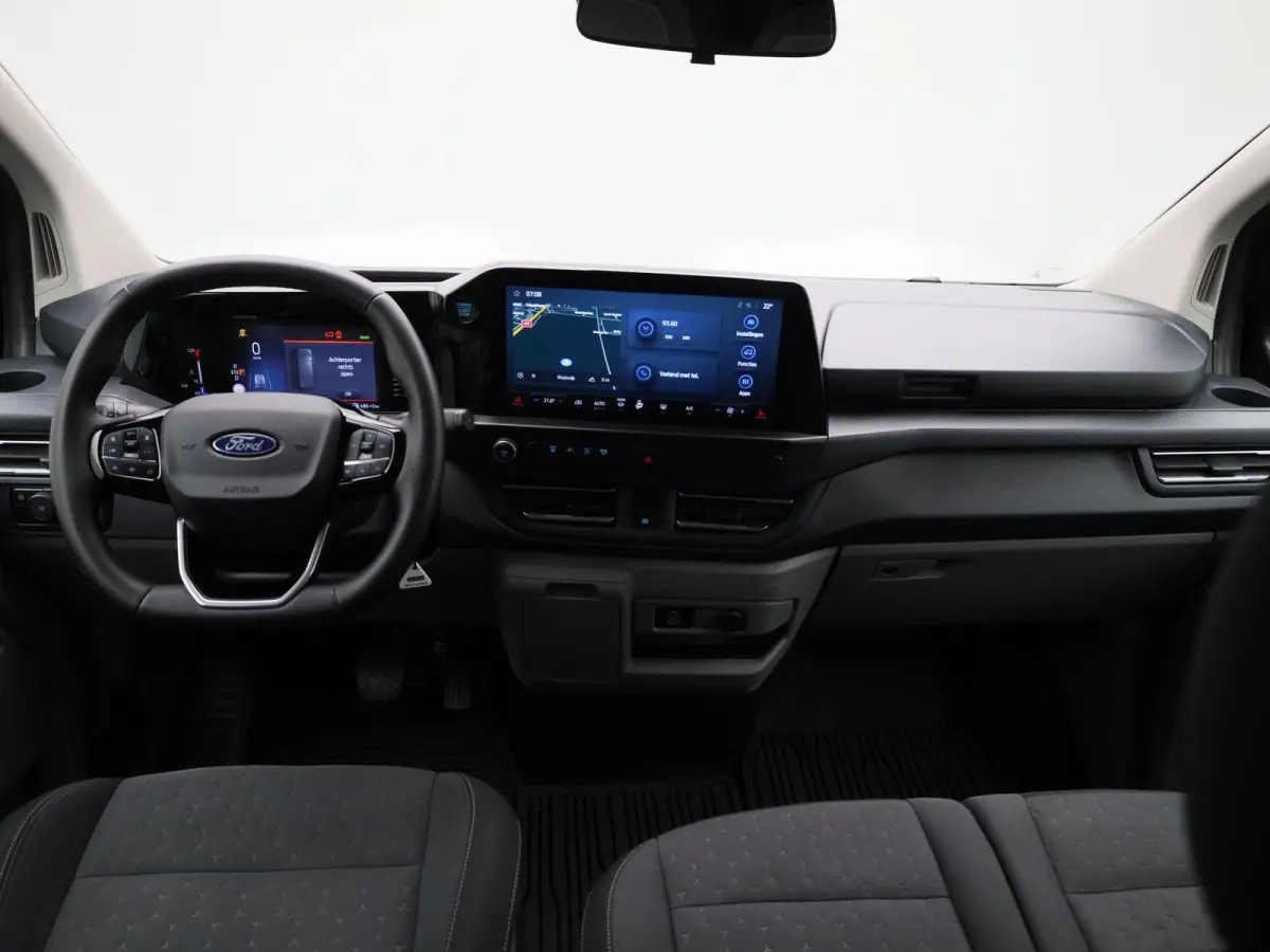 340 2.5 PHEV L2H1 Limited | 9 persoons | Adaptive Cruise | Stoelverwarming | Voorruitverwarming | Camera | Apple Carplay/Android Auto |